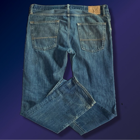 Abercrombie & Fitch Men's Blue Jeans, REMSEN Low Rise Slim Straight button down - Picture 10 of 11